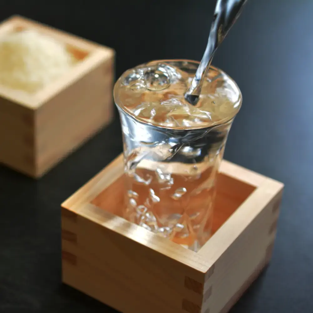 Bandai Jotanbo Junmai Ginjo Sake Premium Full-Bodied 720ml - Image 2