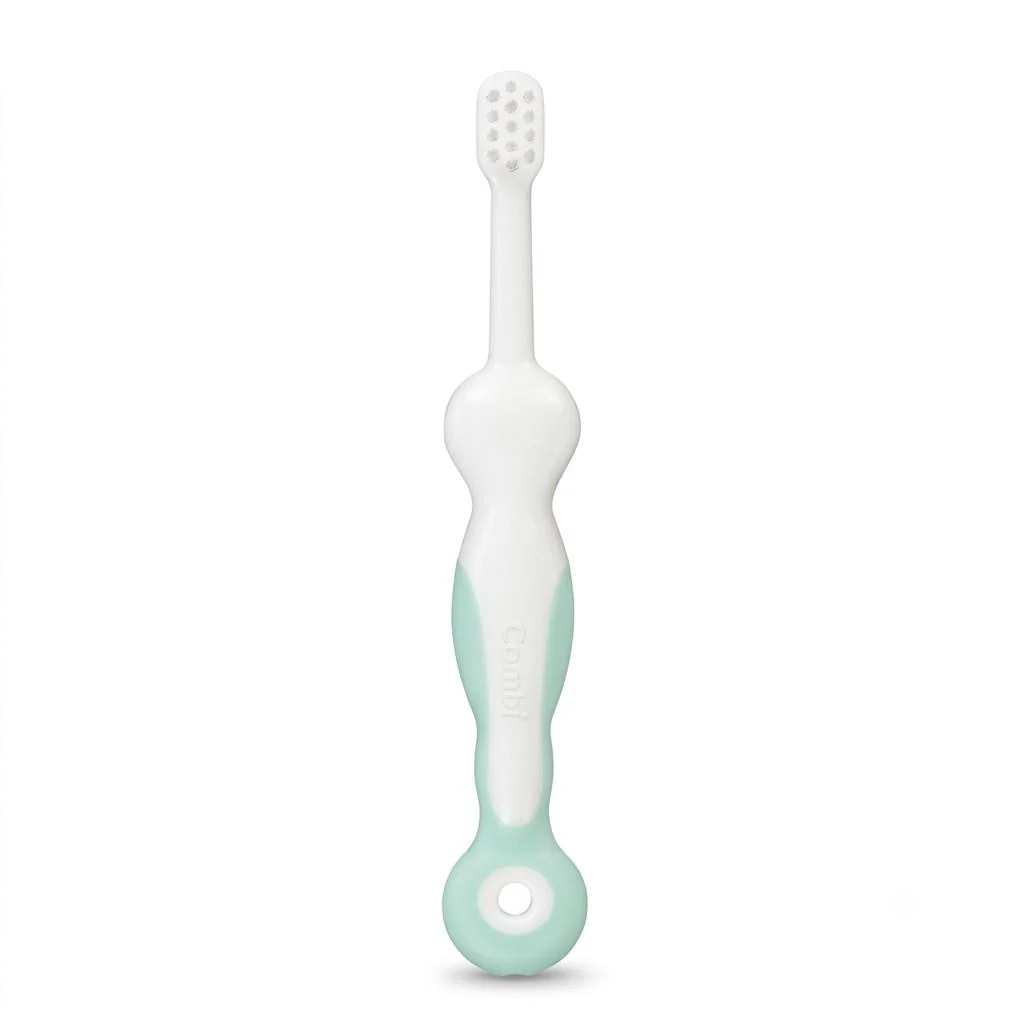 Combi Teteo Baby Toothbrush Set Gentle Oral Care (0+ Months) - Image 4