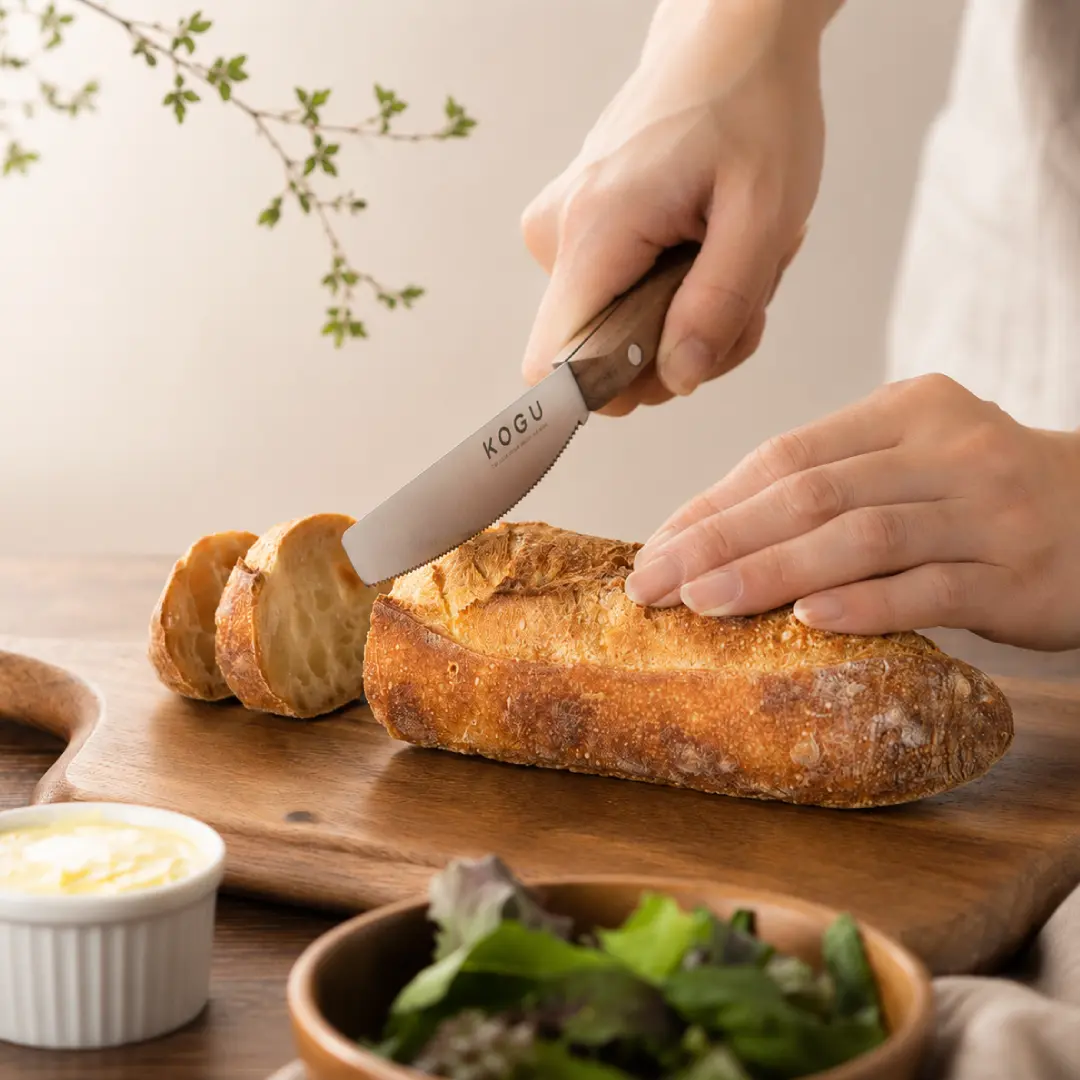 Kogu 2-in-1 Bread Knife & Spreader with Serrated Edge Wooden Handle - Image 3