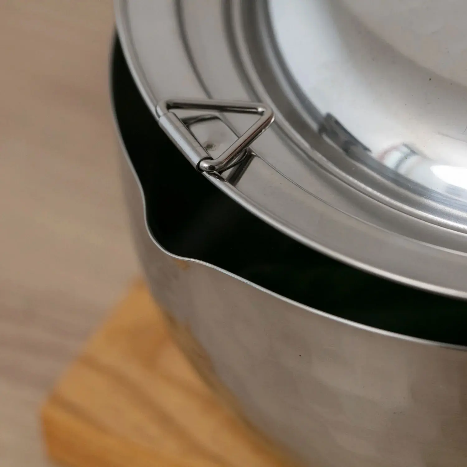 Yoshikawa Yukihira Saucepan Stainless Steel Pot 2.2 Quart 20cm YH6753 - Image 4